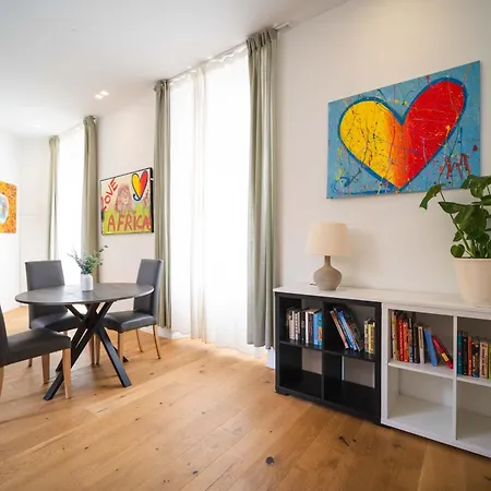 Emmeloft I Full Moon - Modern Bright Mood Apartment *