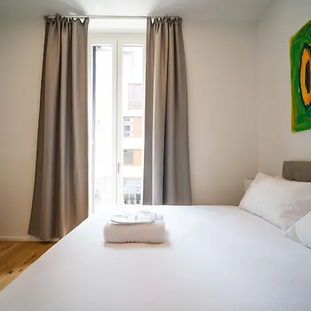 Emmeloft I Full Moon - Modern Bright Mood Apartment *