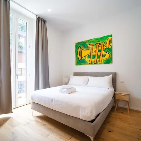 Emmeloft I Full Moon - Modern Bright Mood Apartment Mailand